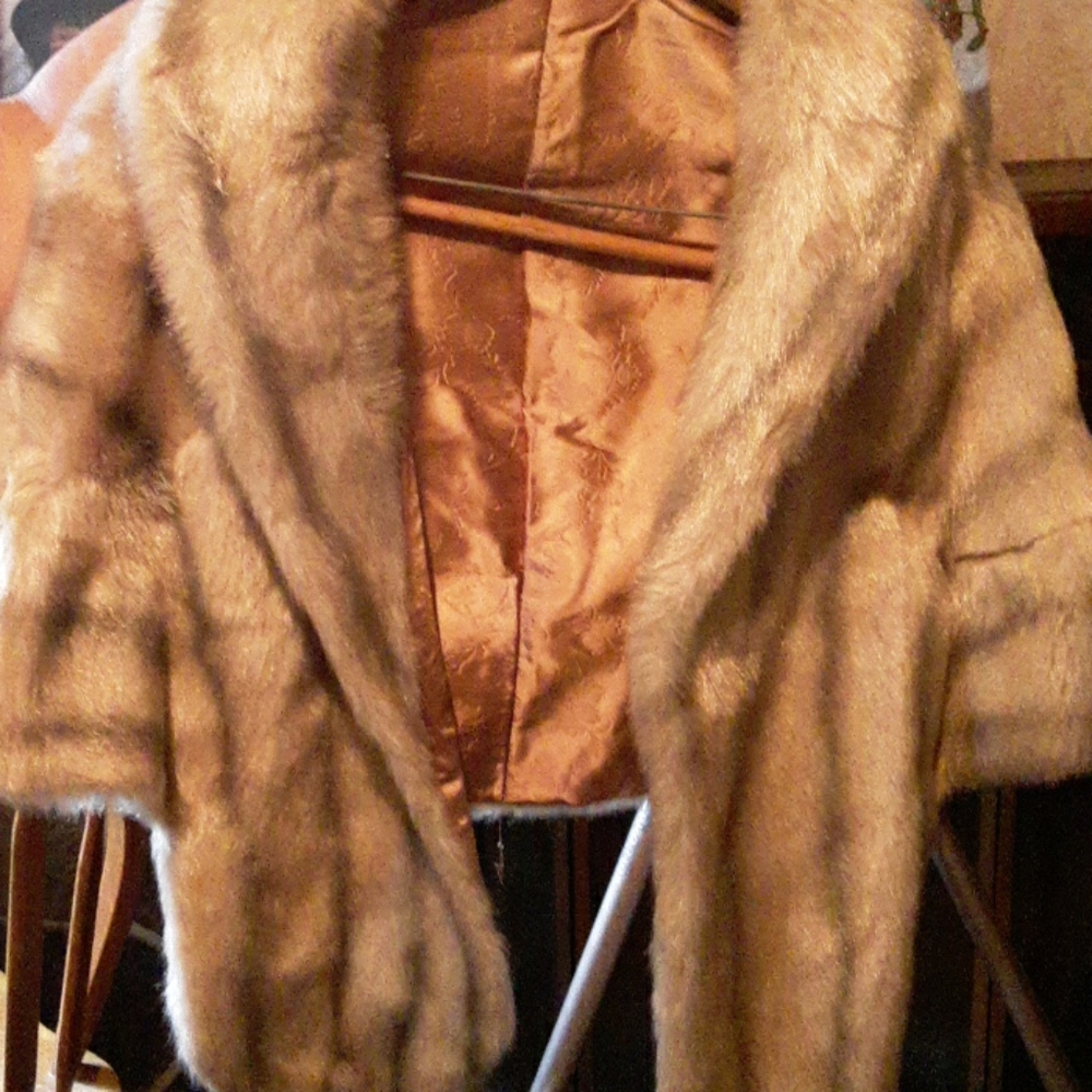 Regina Glenara, By Glenoit fur wrap cape